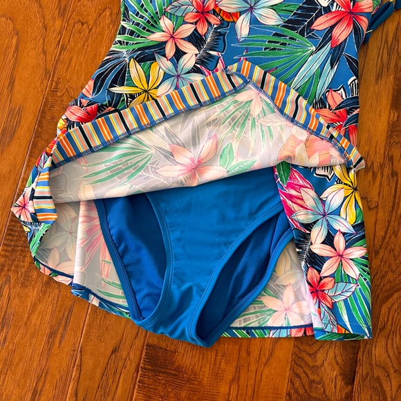 Into the Bleu by Amerex One Piece Swimsuit Dress Blue Floral Size 6 - Picture 5 of 8